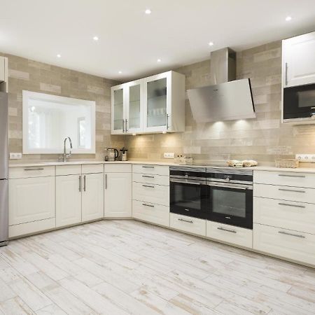 Sitges Spaces Mediterranean Apartments 5 Bedrooms, 4 Bathrooms, 75M2 Terrace, Centre Sitges- Sleeps 11 외부 사진