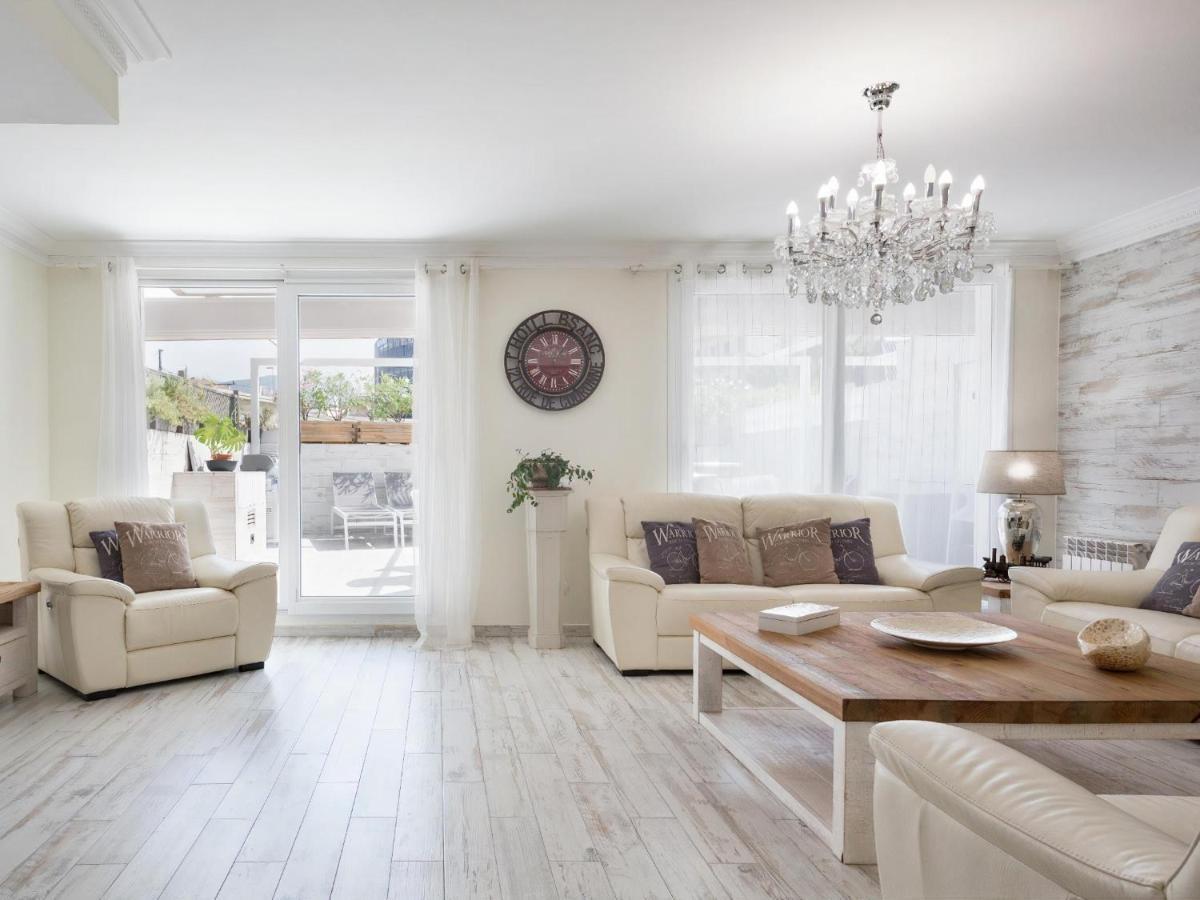 Sitges Spaces Mediterranean Apartments 5 Bedrooms, 4 Bathrooms, 75M2 Terrace, Centre Sitges- Sleeps 11 외부 사진