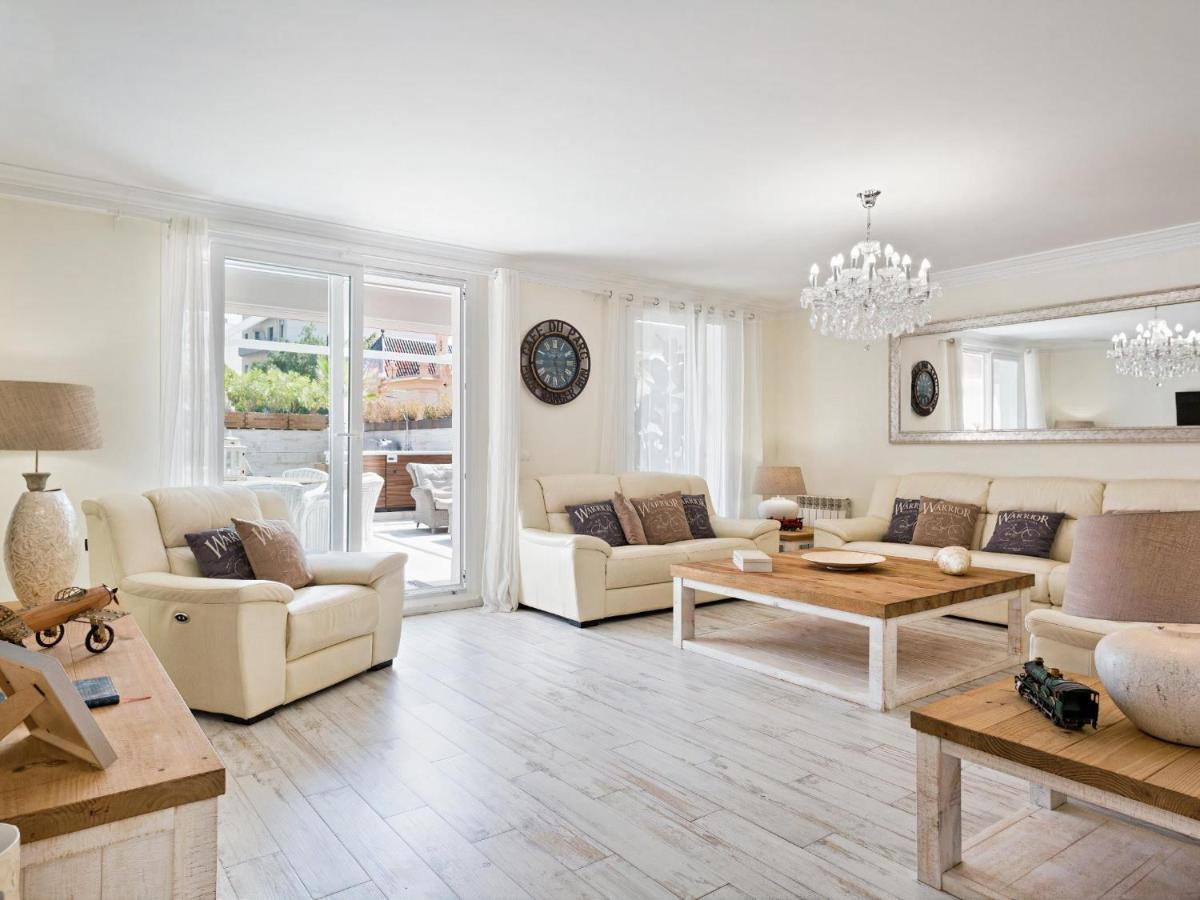Sitges Spaces Mediterranean Apartments 5 Bedrooms, 4 Bathrooms, 75M2 Terrace, Centre Sitges- Sleeps 11 외부 사진