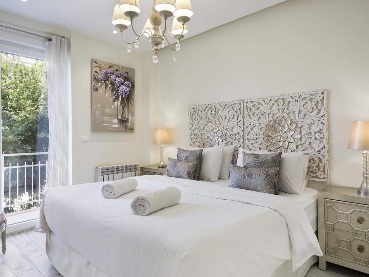 Sitges Spaces Mediterranean Apartments 5 Bedrooms, 4 Bathrooms, 75M2 Terrace, Centre Sitges- Sleeps 11 외부 사진