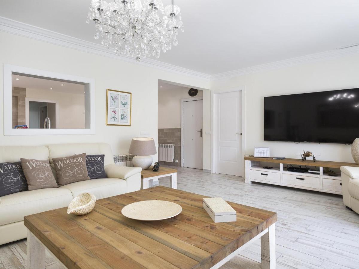 Sitges Spaces Mediterranean Apartments 5 Bedrooms, 4 Bathrooms, 75M2 Terrace, Centre Sitges- Sleeps 11 외부 사진