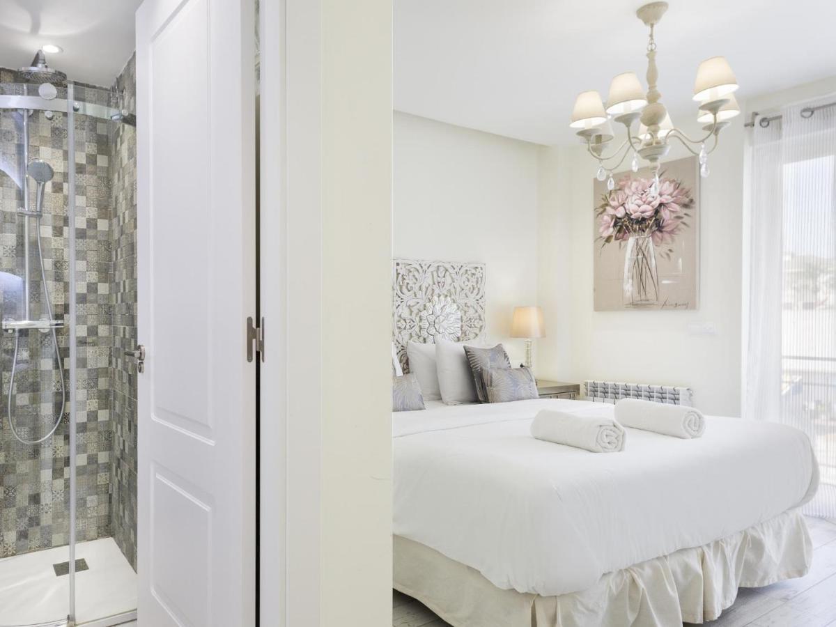 Sitges Spaces Mediterranean Apartments 5 Bedrooms, 4 Bathrooms, 75M2 Terrace, Centre Sitges- Sleeps 11 외부 사진