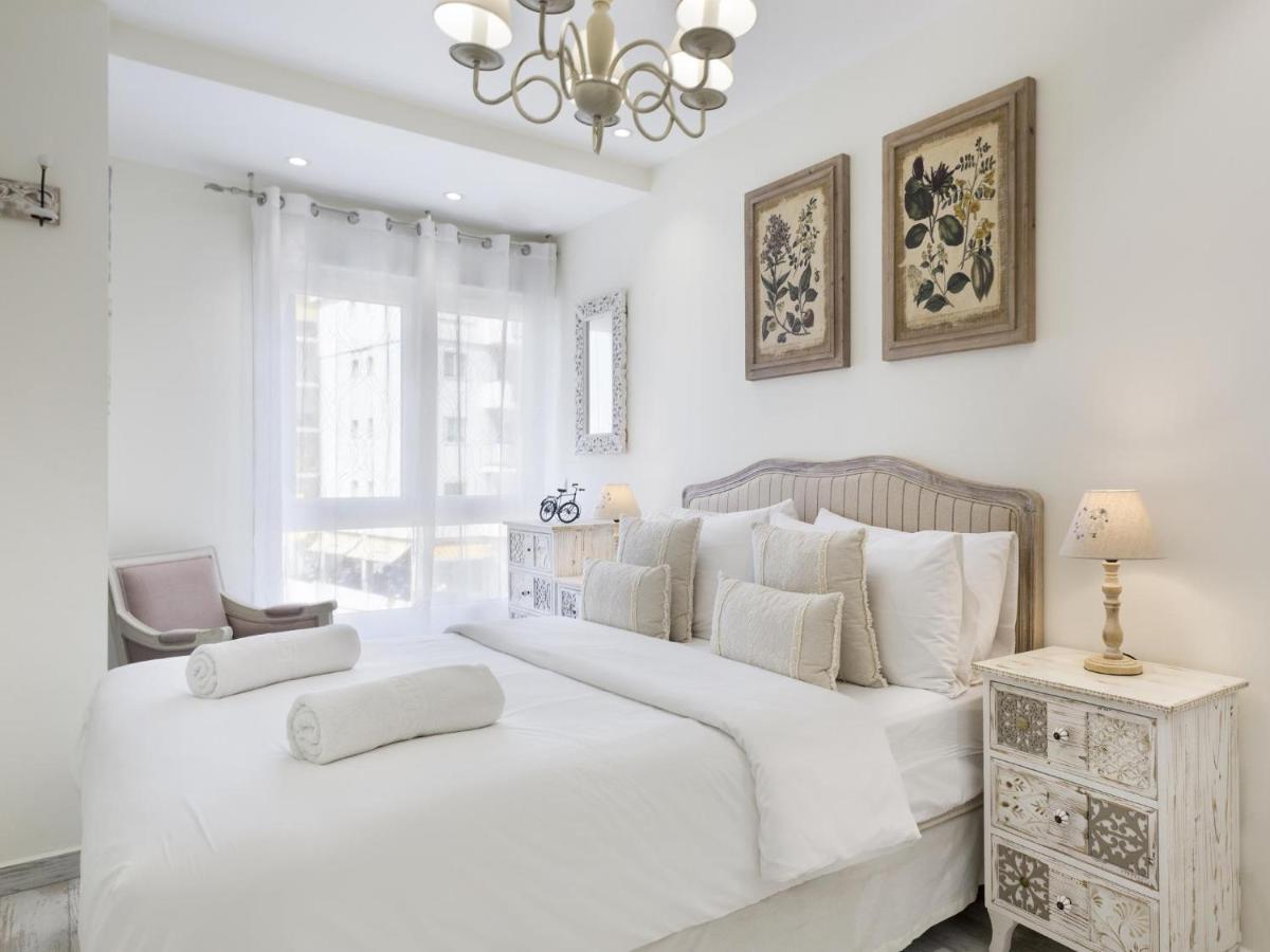 Sitges Spaces Mediterranean Apartments 5 Bedrooms, 4 Bathrooms, 75M2 Terrace, Centre Sitges- Sleeps 11 외부 사진